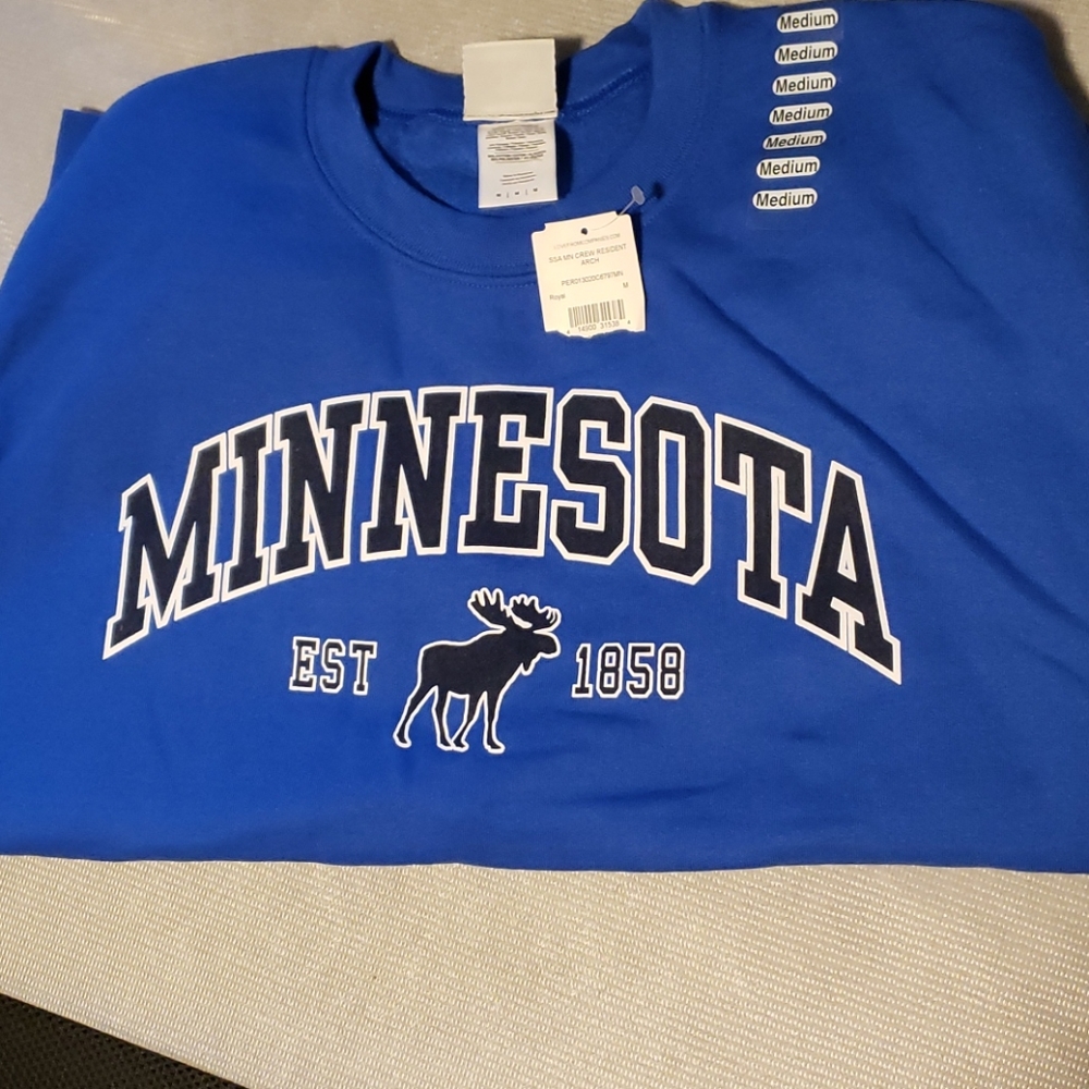 Mens Crew Neck Sweat Shirt. Minnesota Logo.